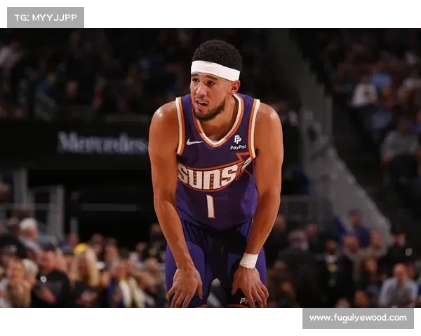 布克在不同比赛环境中的适应性与表现分析